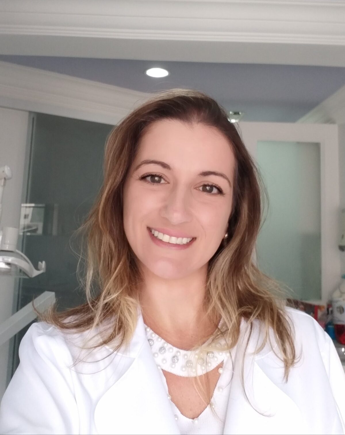 Dra Priscila redes sociais e site