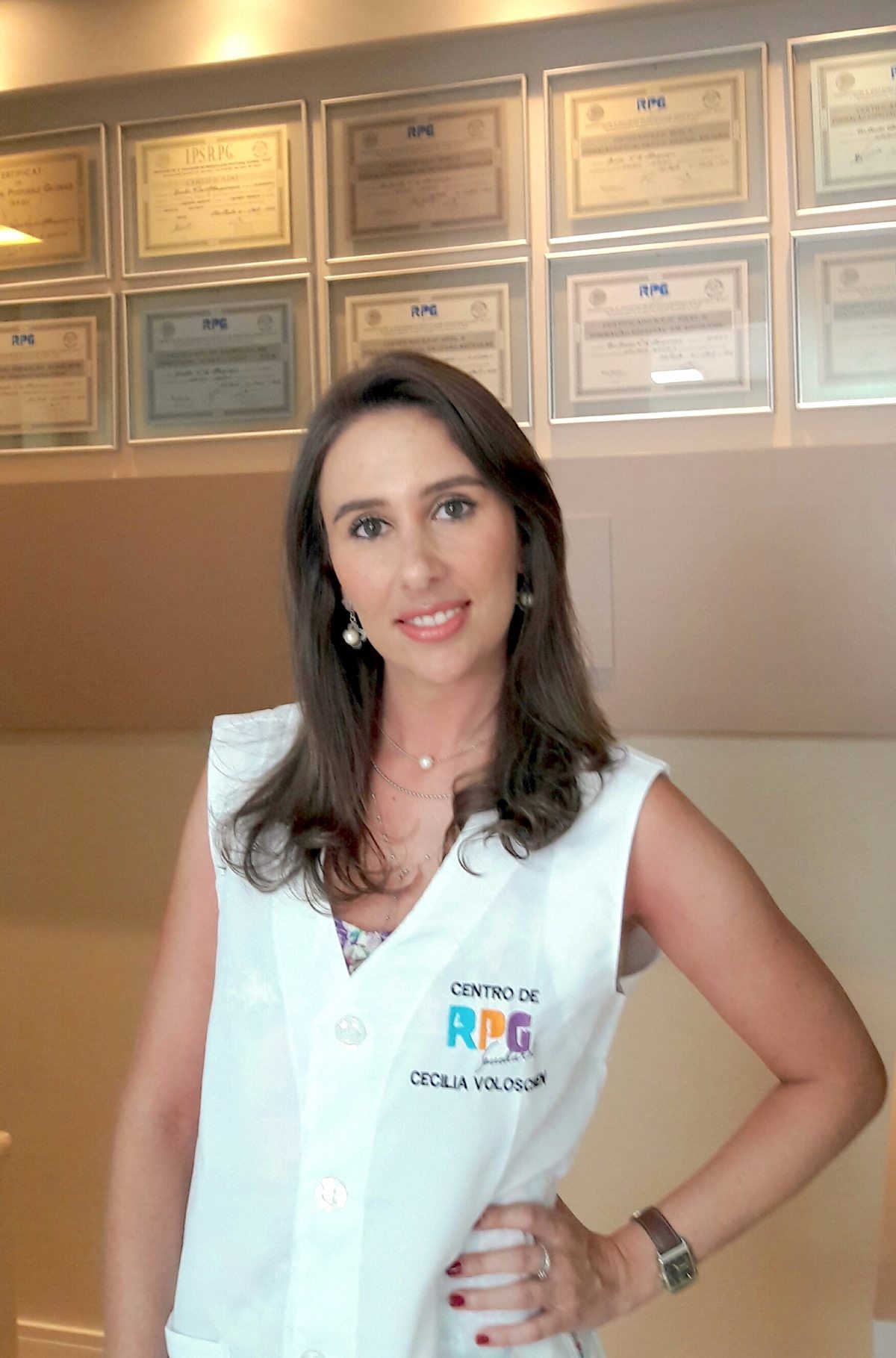 Dra. Cecilia Voloschen – Centro de RPG Souchard em Curitiba – Biocentro